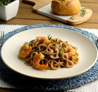 Receita Macarrão com camarão e ervas