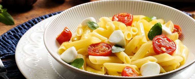 Macarrão à Caprese Sem Glúten