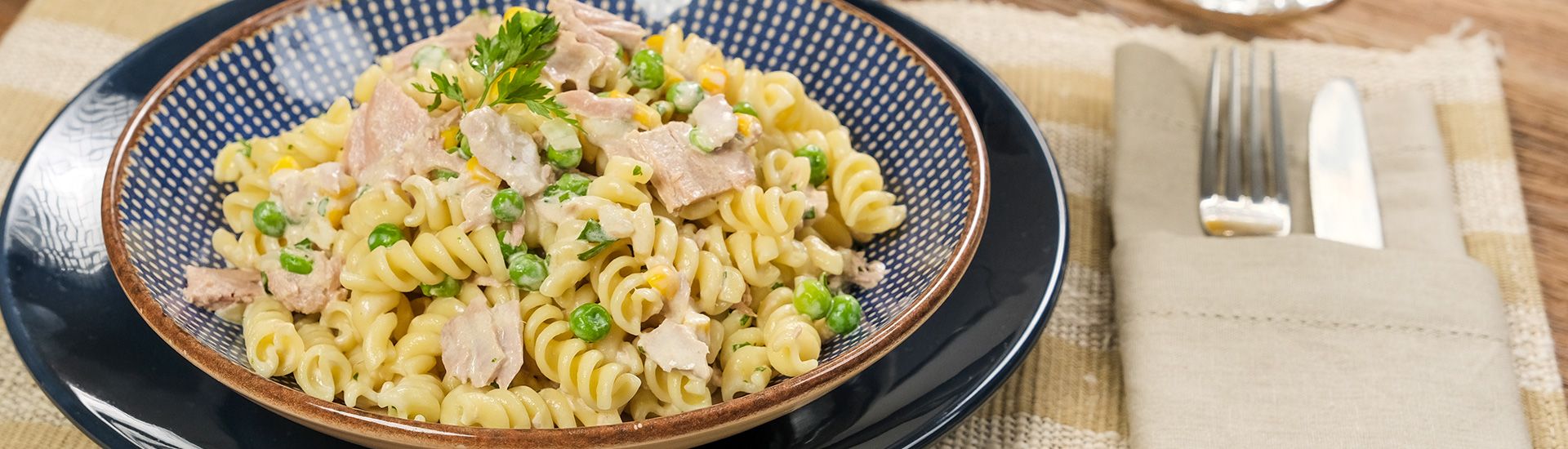 Macarrão com atum e creme de leite