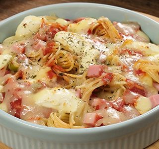 Receita Macarrão cremoso com queijo e presunto ao forno