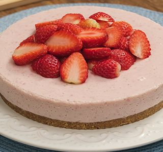 Receita Torta mousse de morango com biscoitos