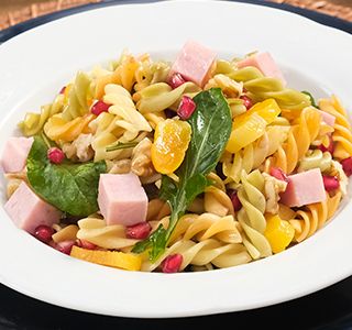Receita Salada de macarrão colorida com tender
