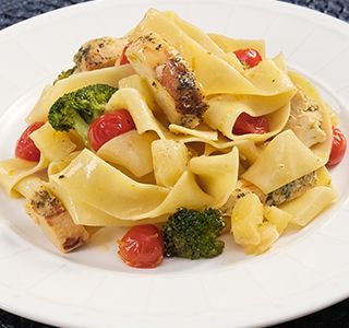 Receita Macarrão de Natal com frango