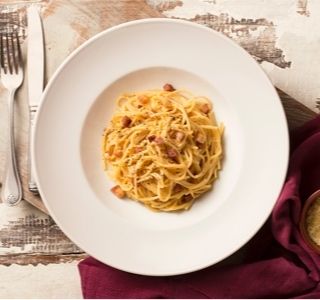 Receita Macarrão ao molho carbonara
