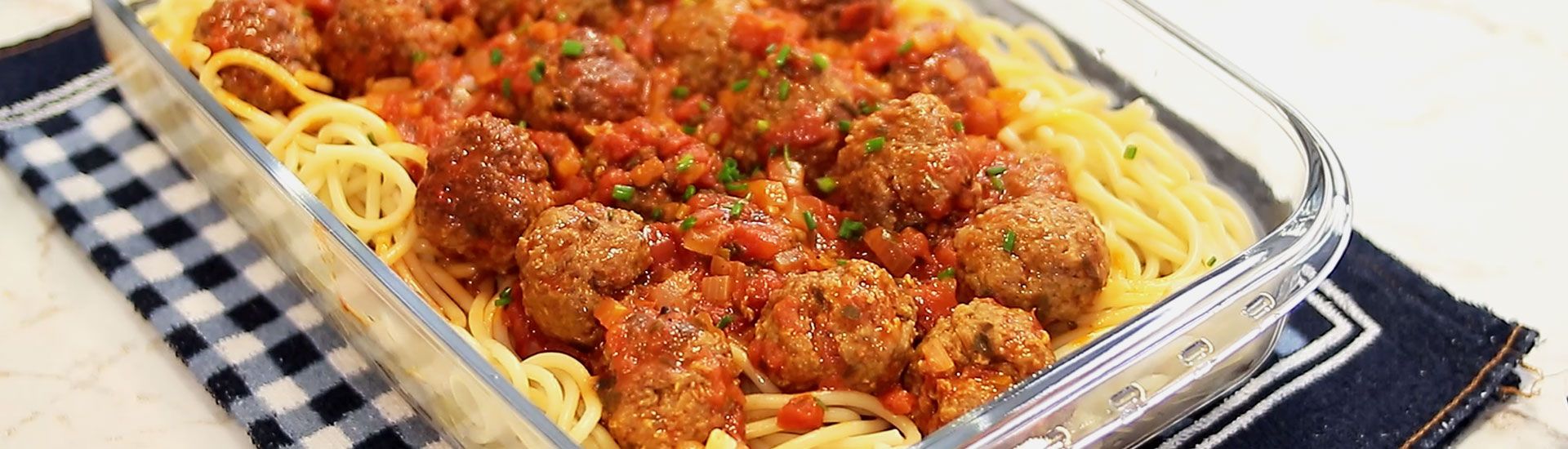 Macarronada com Almôndegas