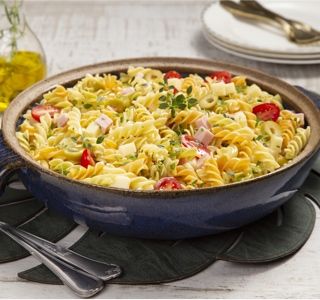 Receita Salada de macarrão colorida