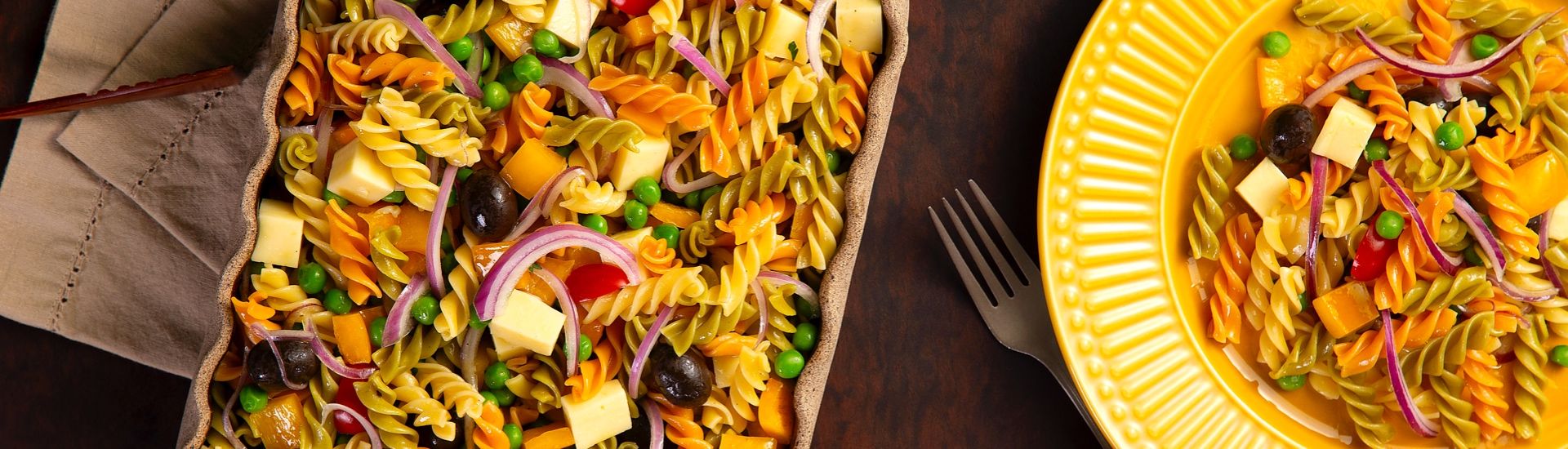 Salada de macarrão à primavera