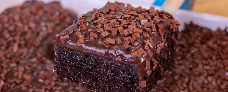 Bolo de Chocolate Simples e Fácil de Liquidificador