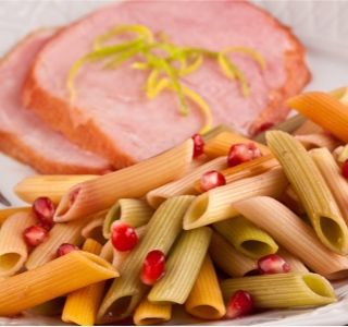Receita Macarrão ao molho de romã e tender